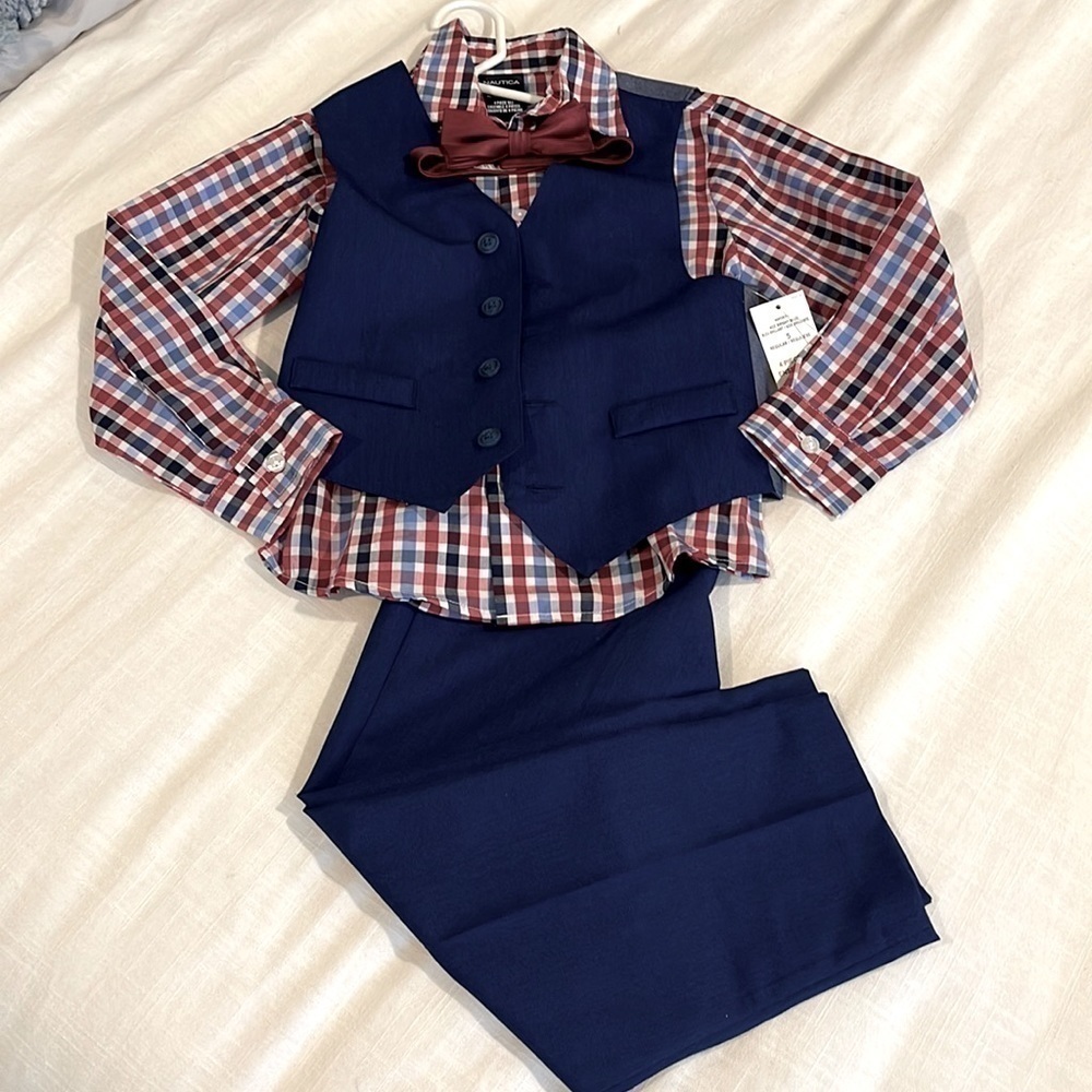 NAUTICA boys 4piece set size 5